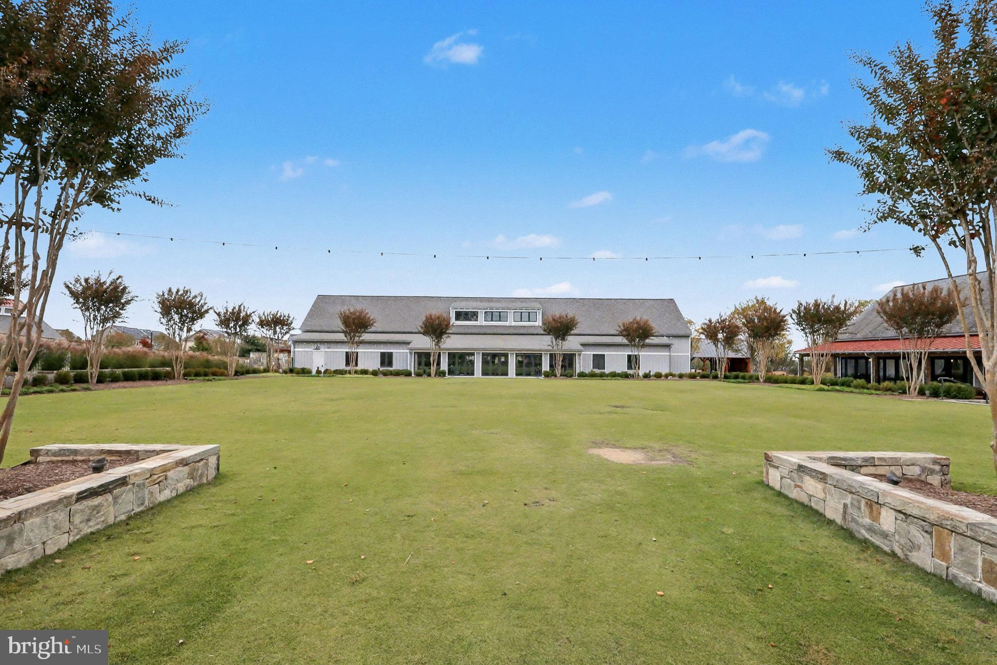 2350 SWEET PEPPERBRUSH LOOP