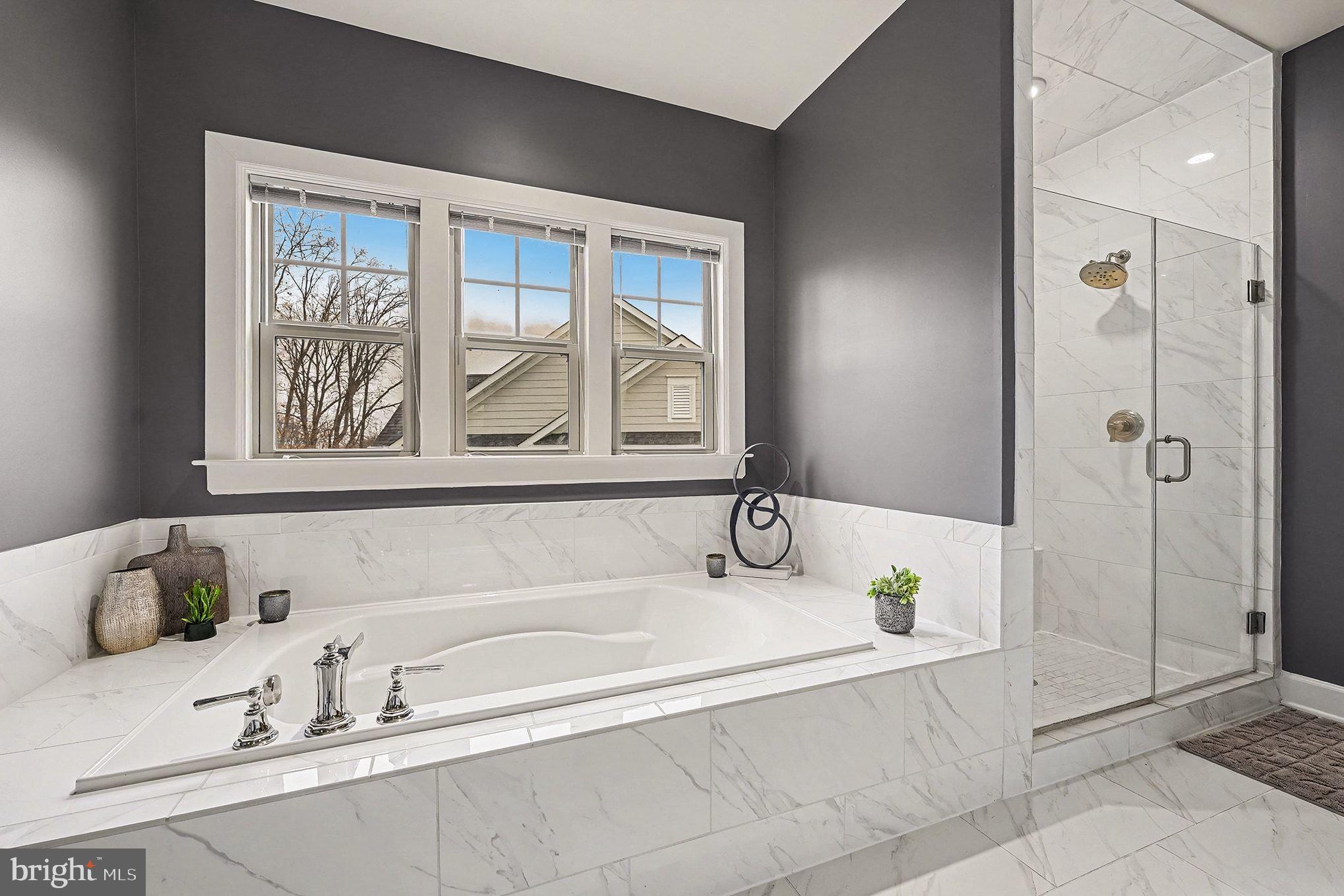 2350 SWEET PEPPERBRUSH LOOP