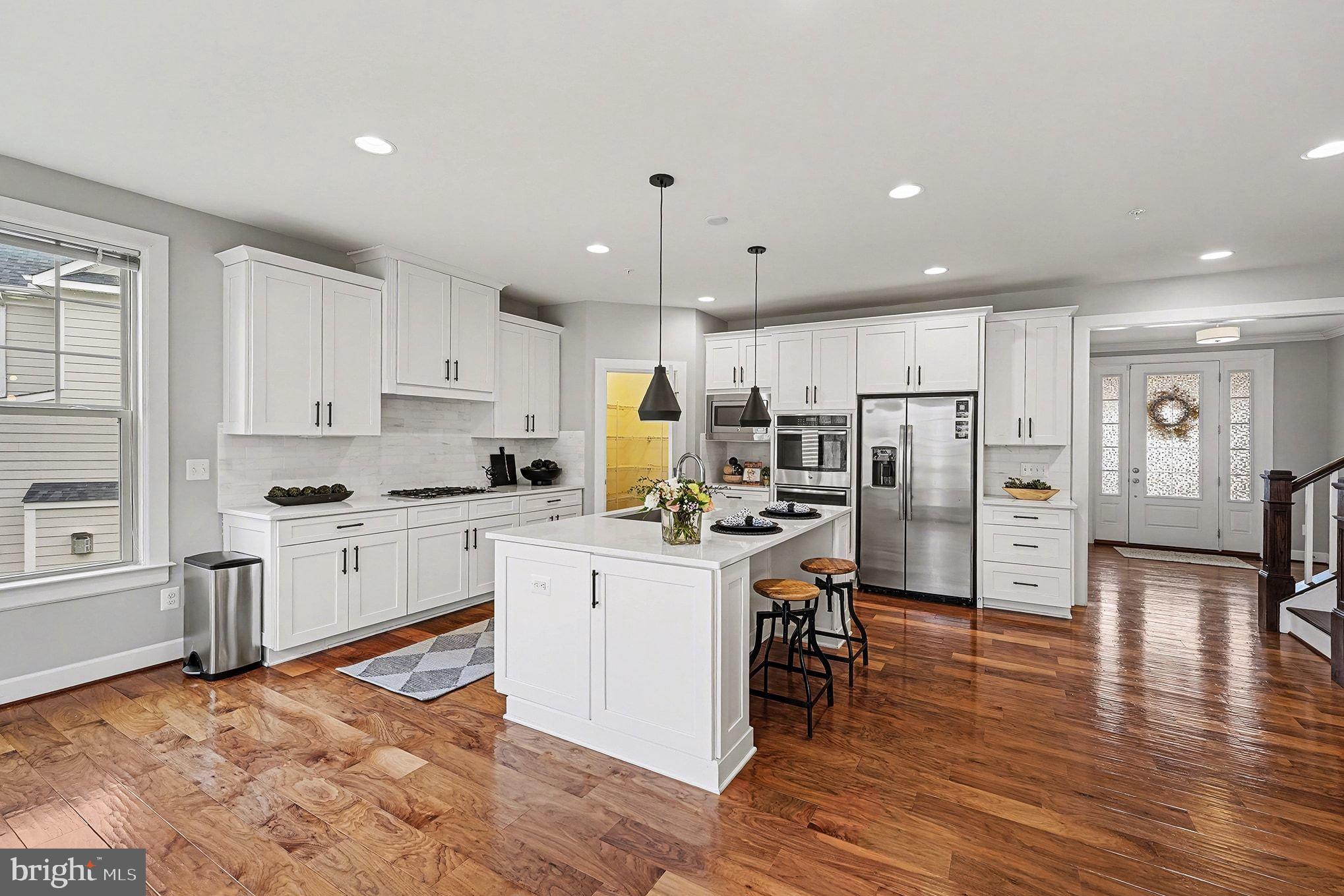 2350 SWEET PEPPERBRUSH LOOP