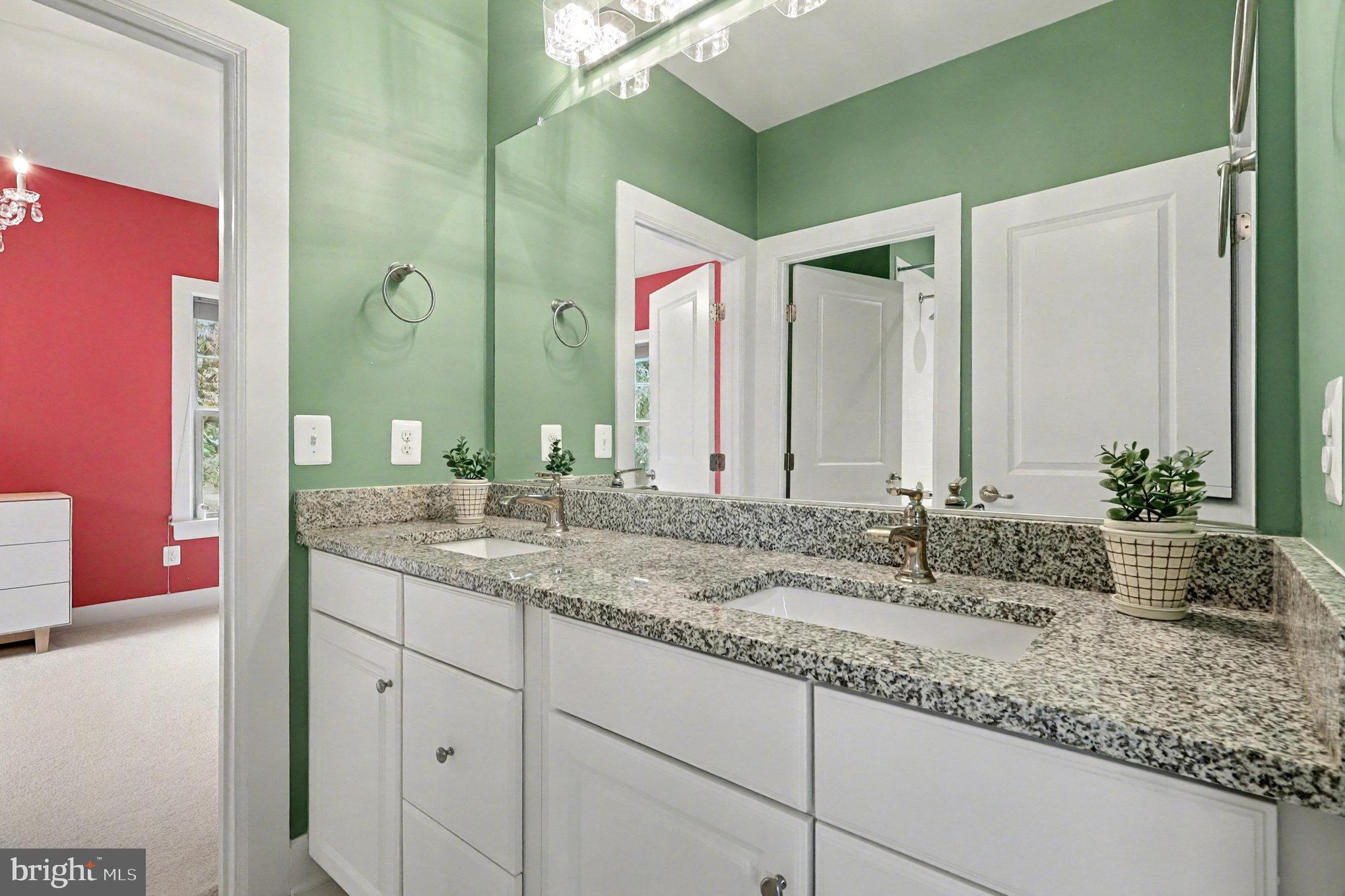 2350 SWEET PEPPERBRUSH LOOP