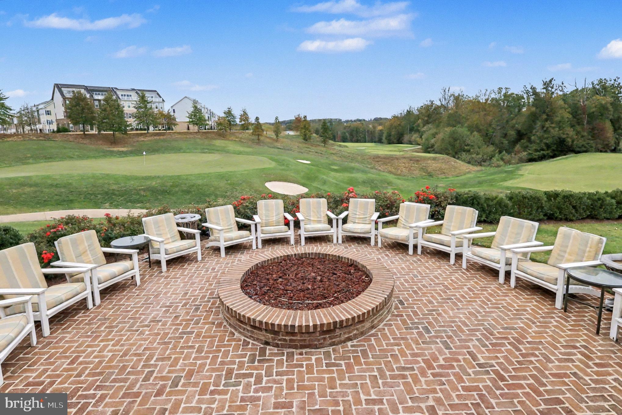 2350 SWEET PEPPERBRUSH LOOP