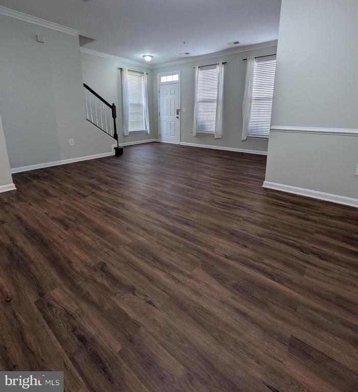 2419 RAINSWOOD LANE