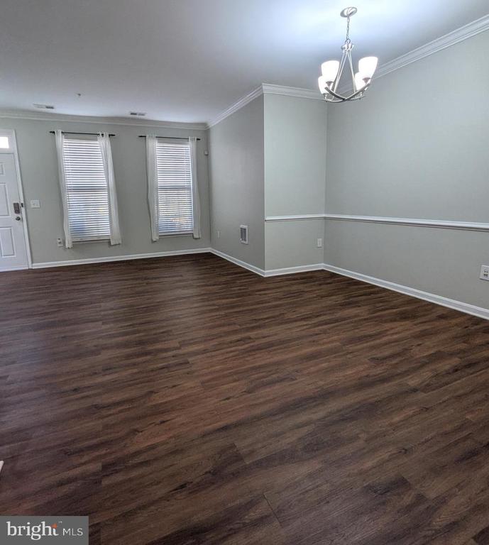 2419 RAINSWOOD LANE