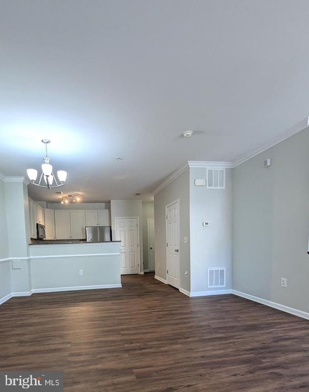 2419 RAINSWOOD LANE