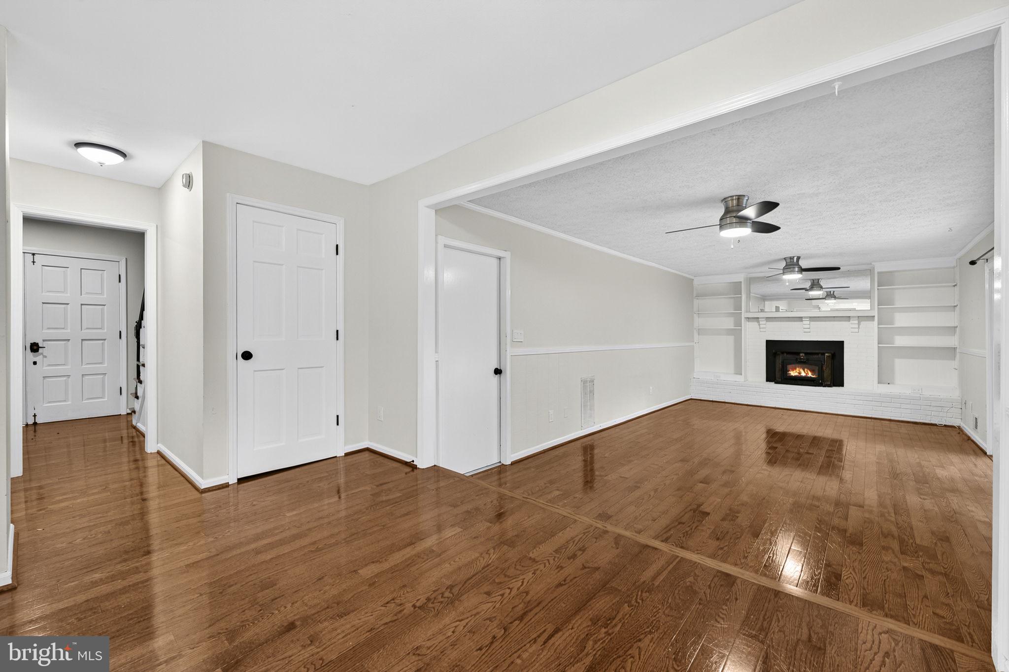 10536 KNOLLWOOD DRIVE