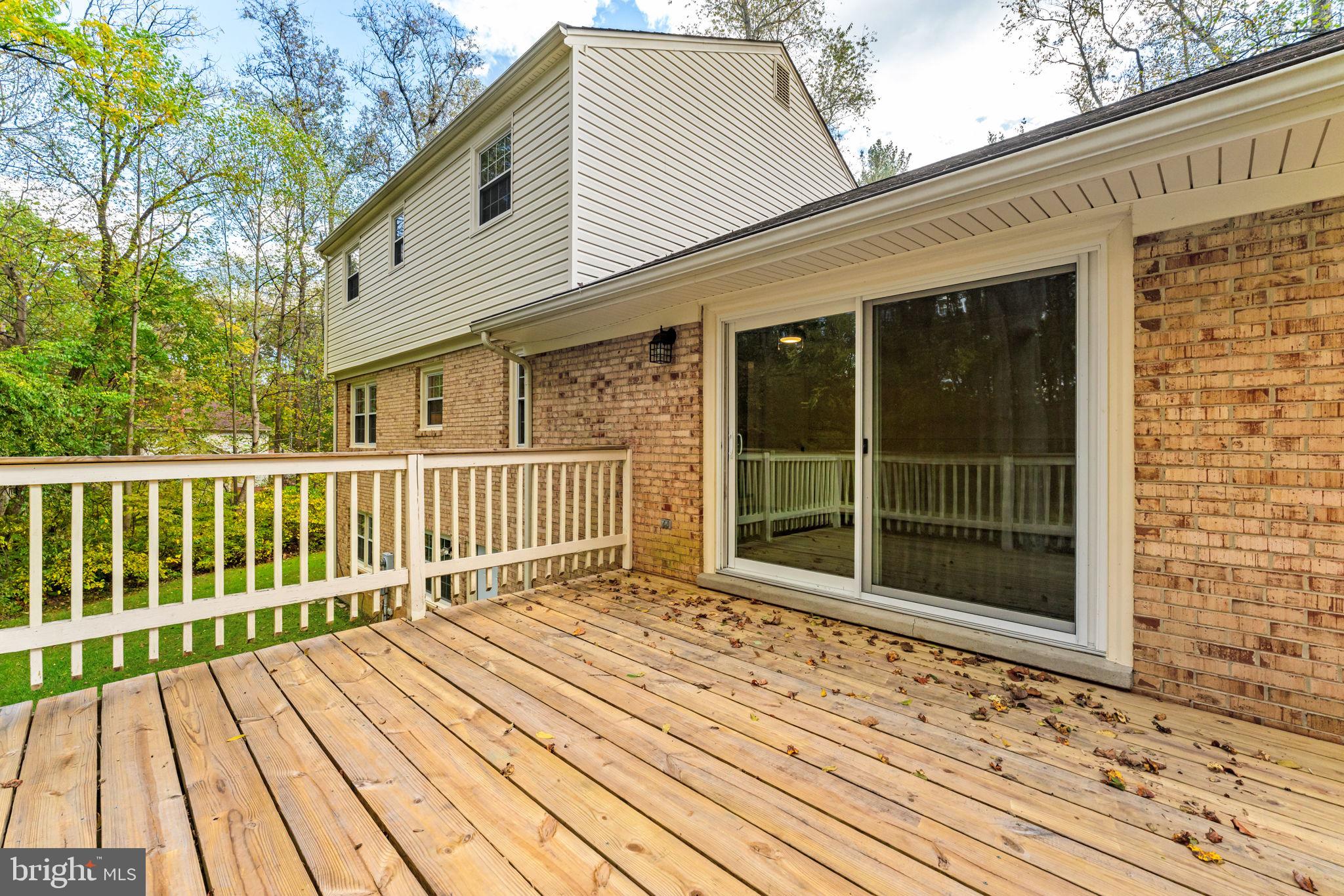 10536 KNOLLWOOD DRIVE