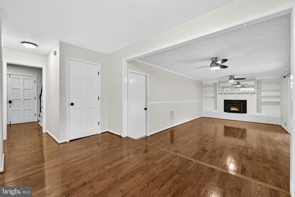10536 KNOLLWOOD DRIVE