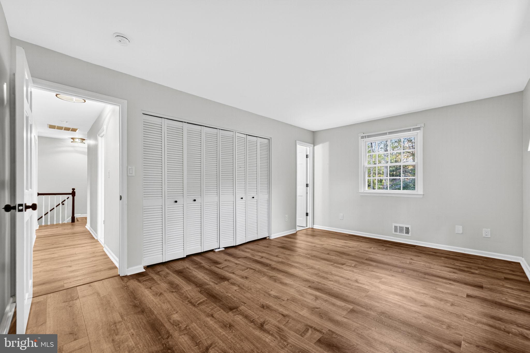 10536 KNOLLWOOD DRIVE