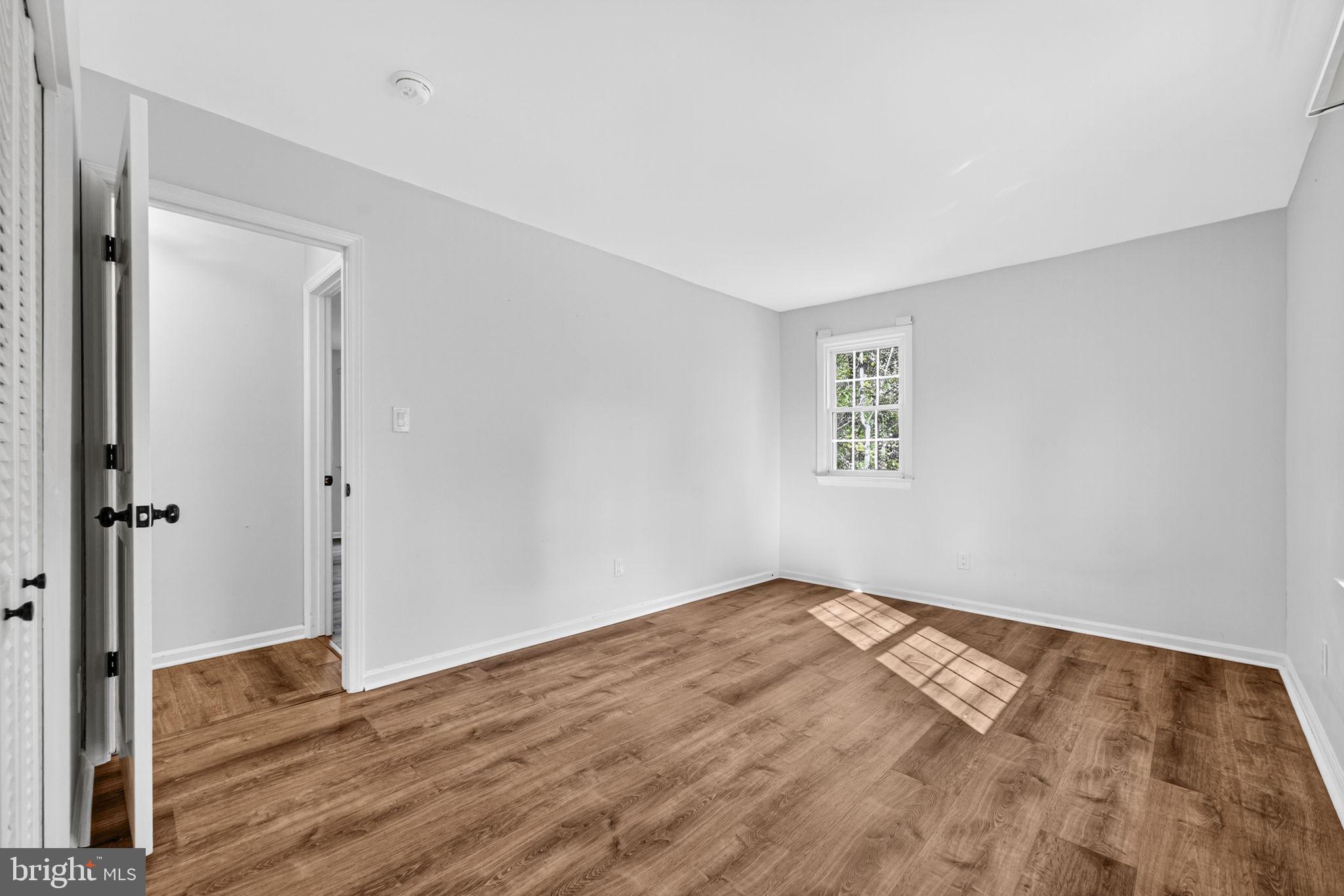 10536 KNOLLWOOD DRIVE