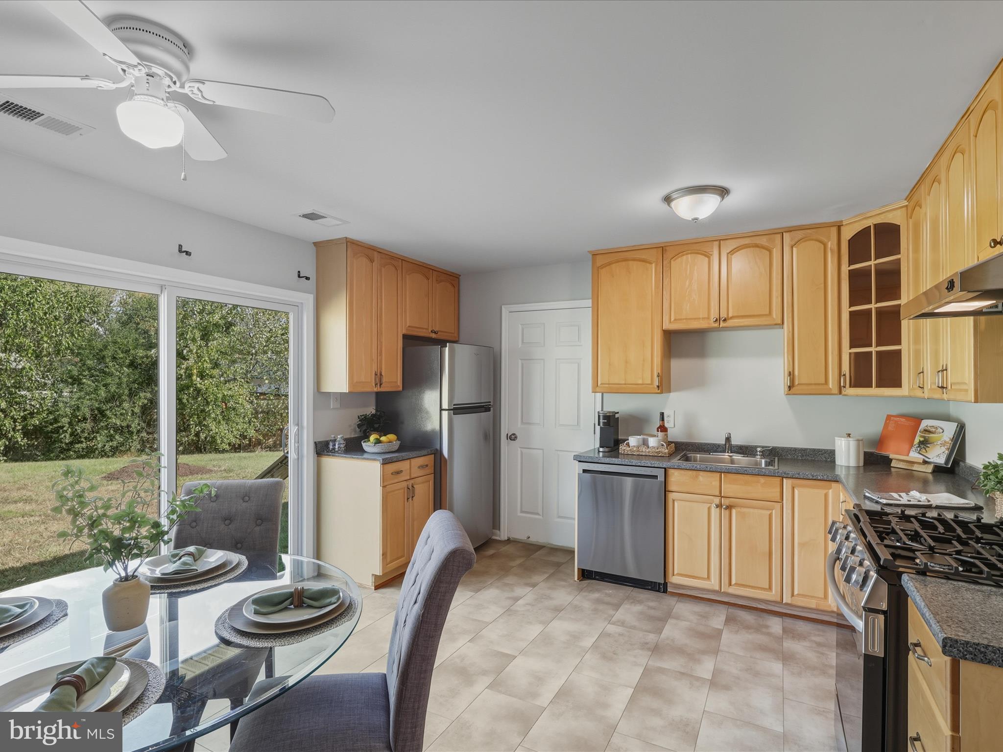 13203 HAMPSHIRE COURT