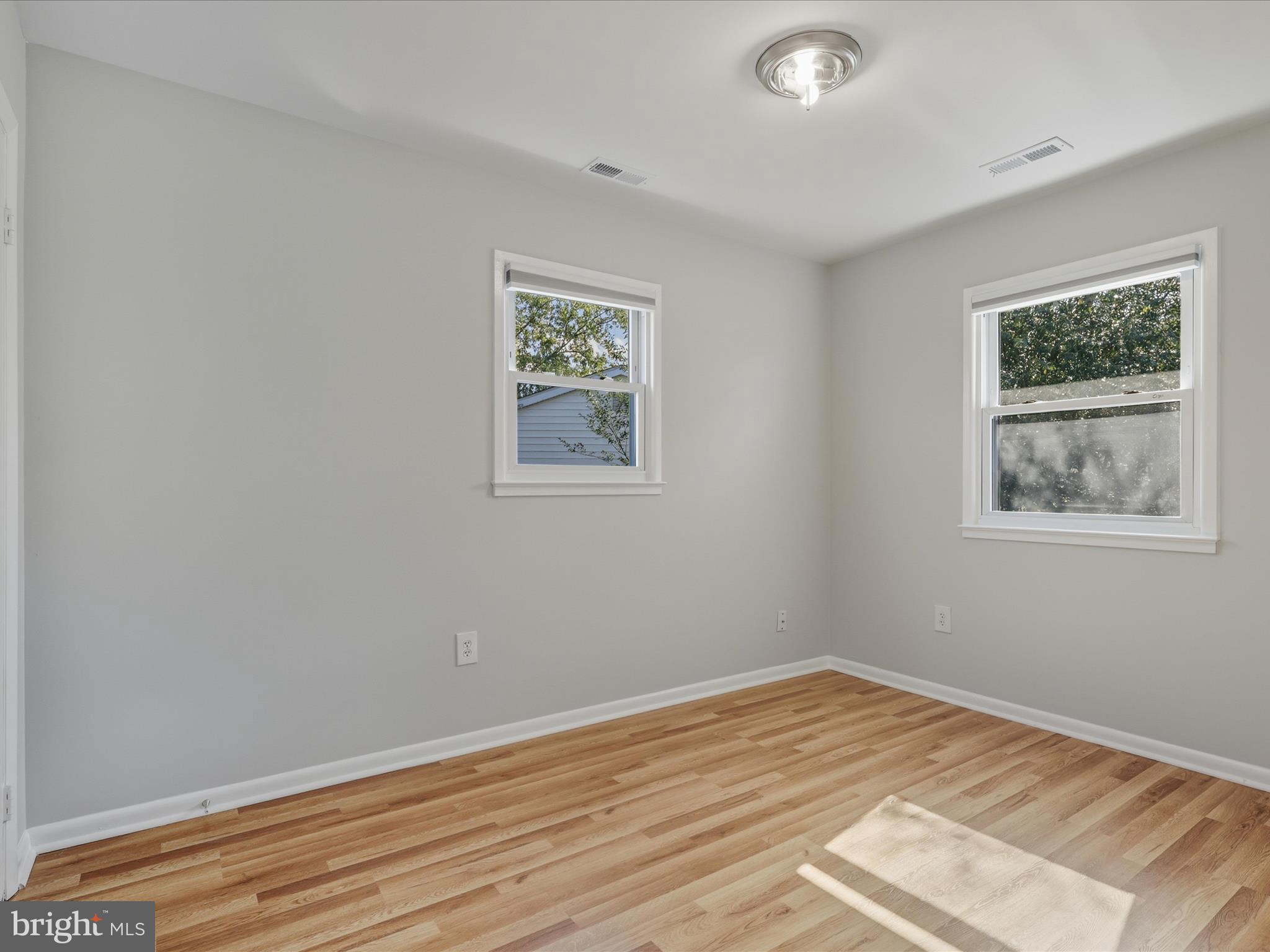 13203 HAMPSHIRE COURT