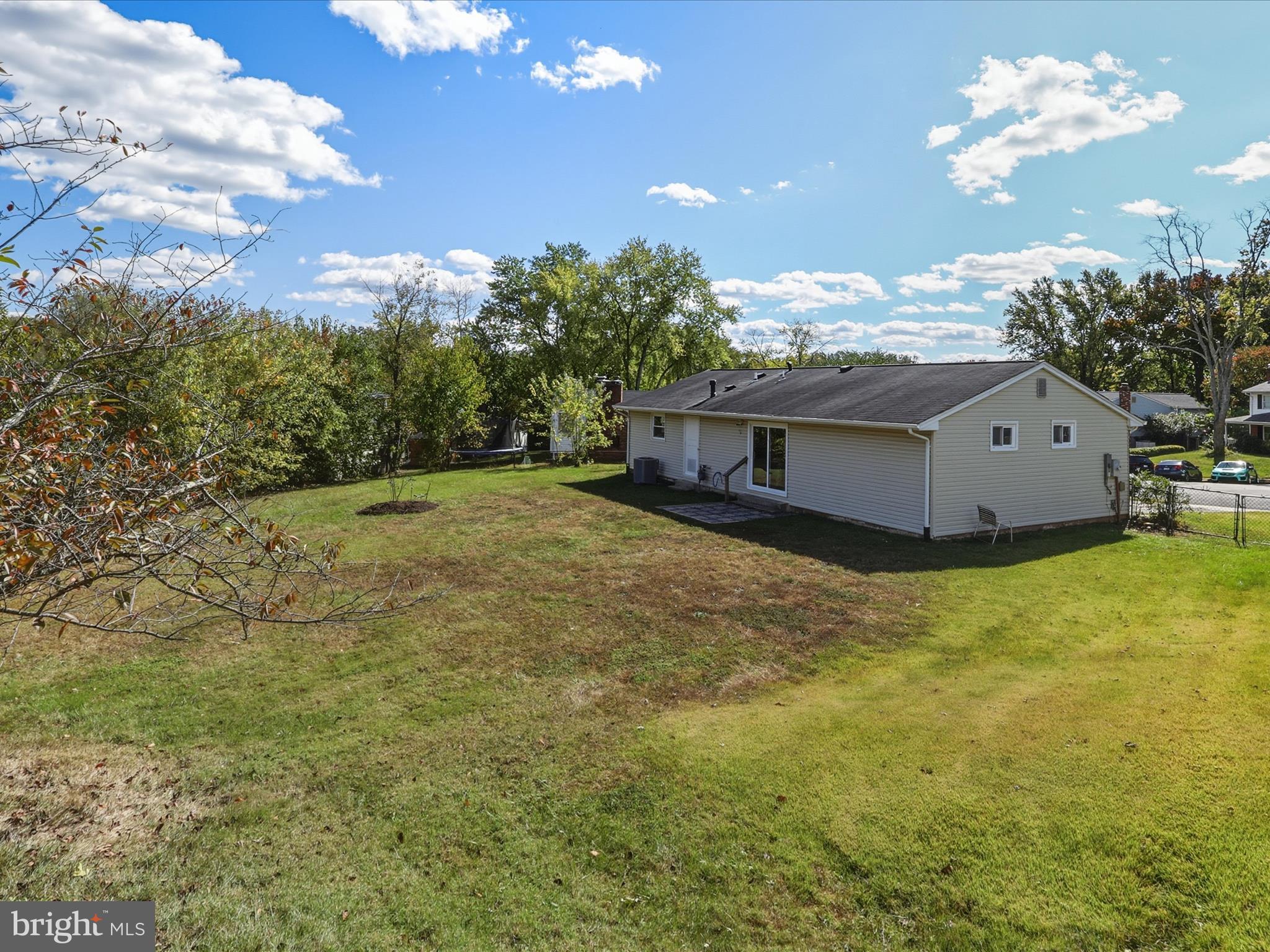 13203 HAMPSHIRE COURT