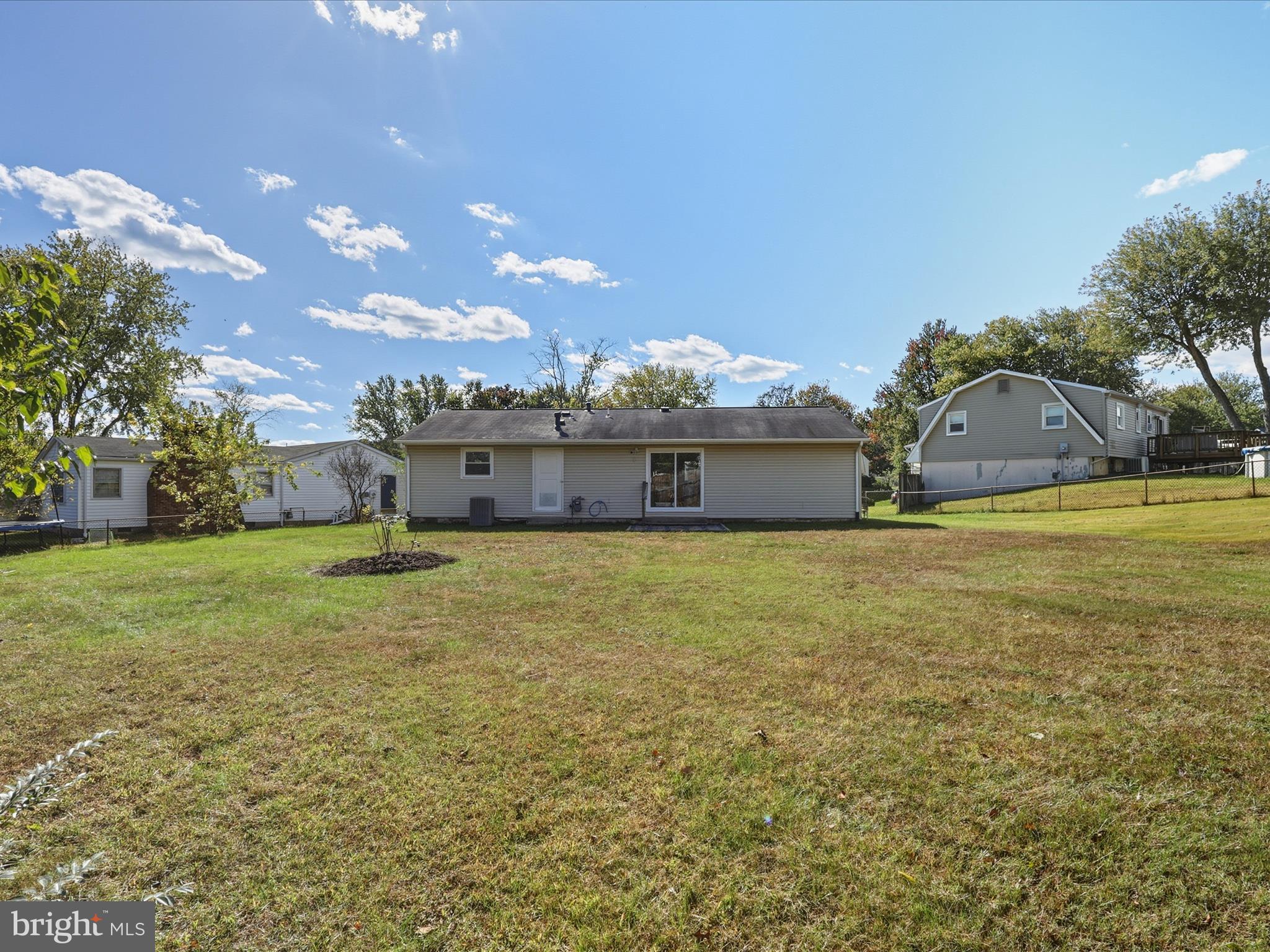 13203 HAMPSHIRE COURT