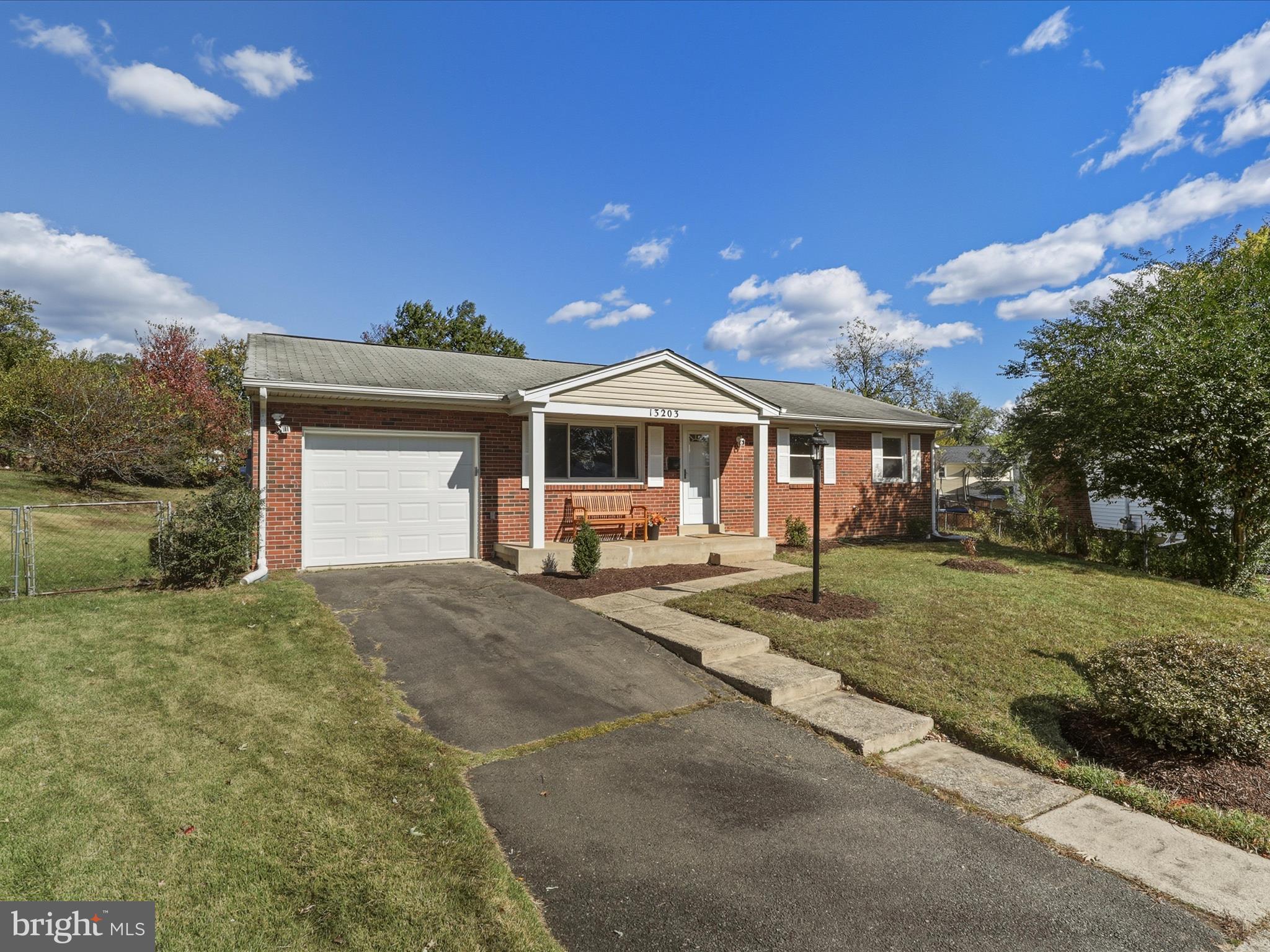 13203 HAMPSHIRE COURT