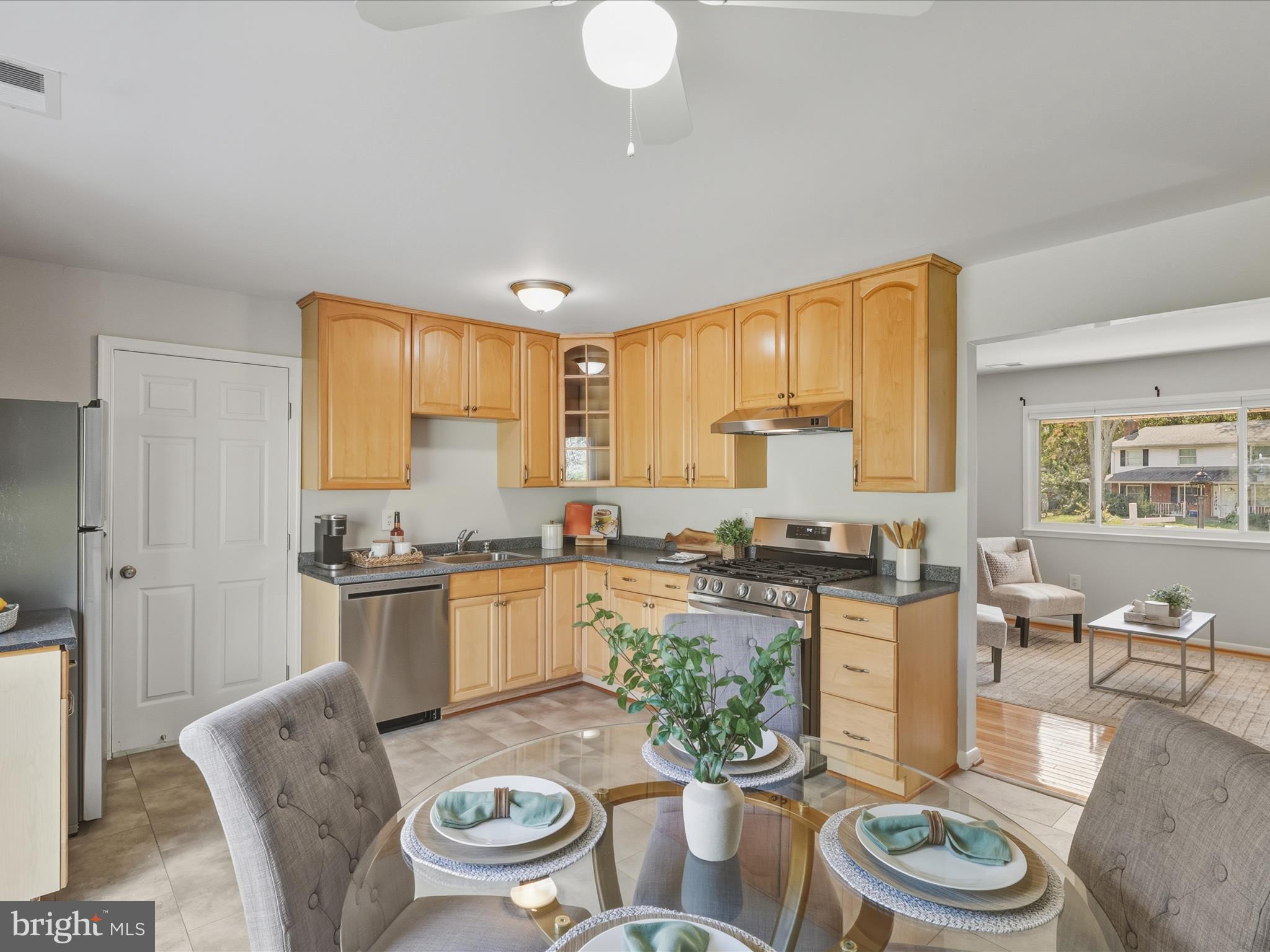 13203 HAMPSHIRE COURT