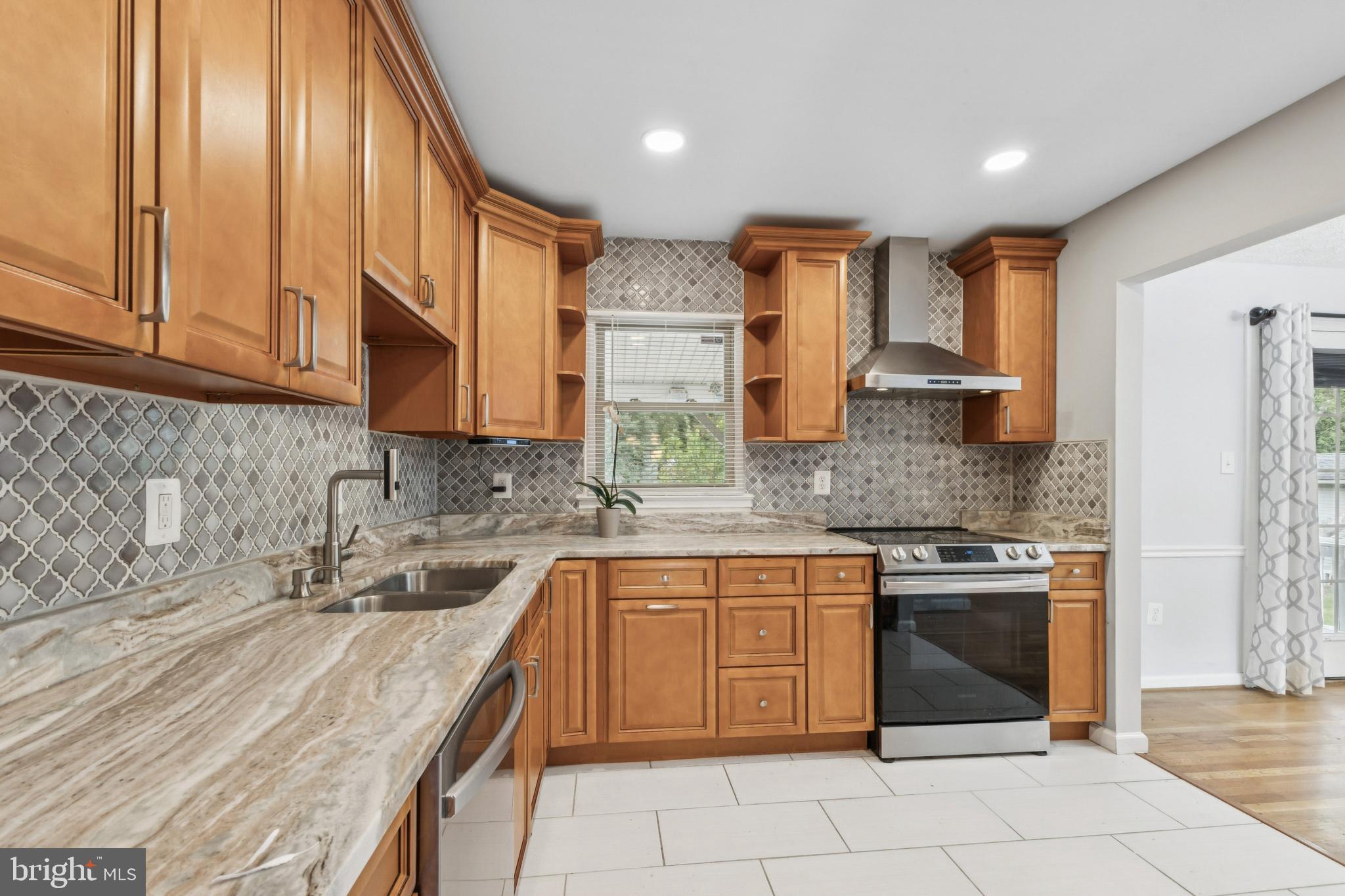 13612 KERRYDALE ROAD