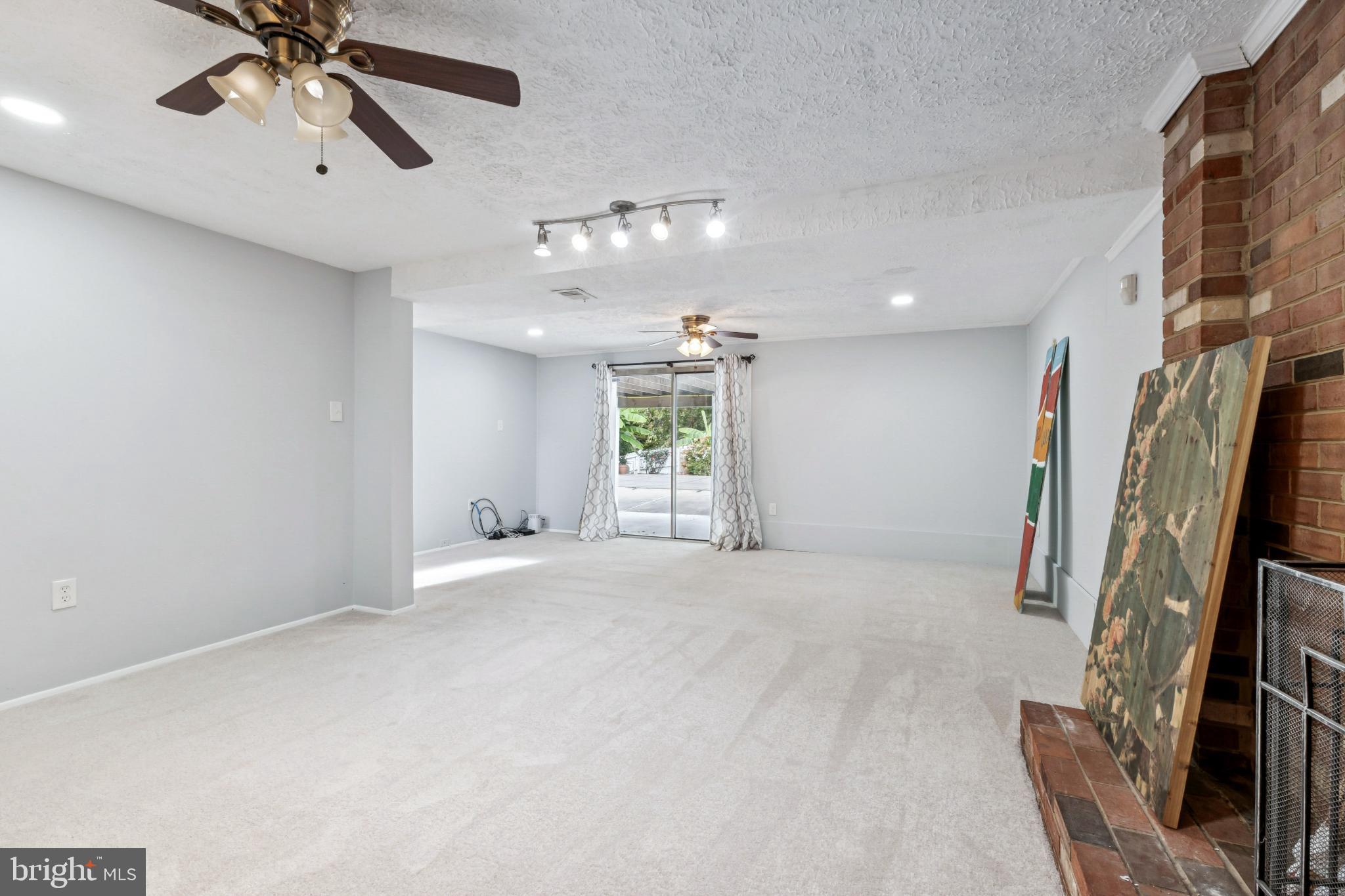 13612 KERRYDALE ROAD