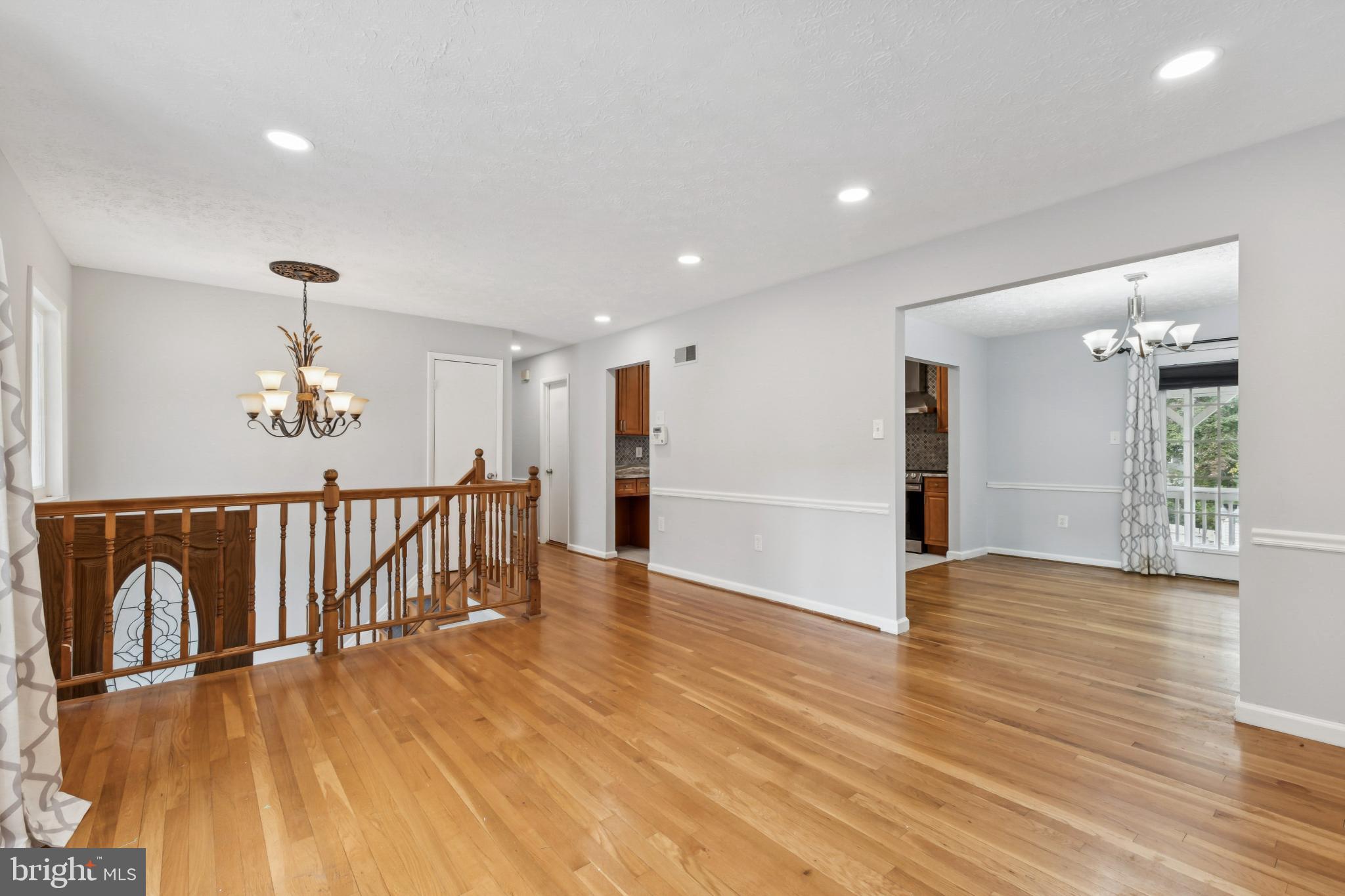 13612 KERRYDALE ROAD