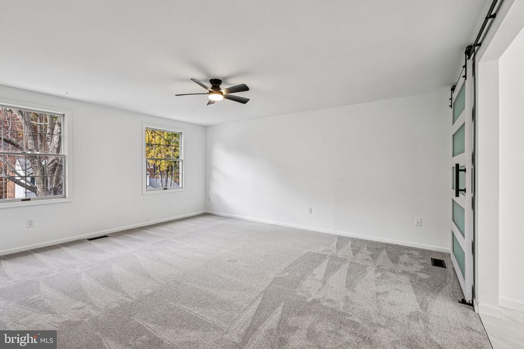 15331 EDGEHILL DRIVE