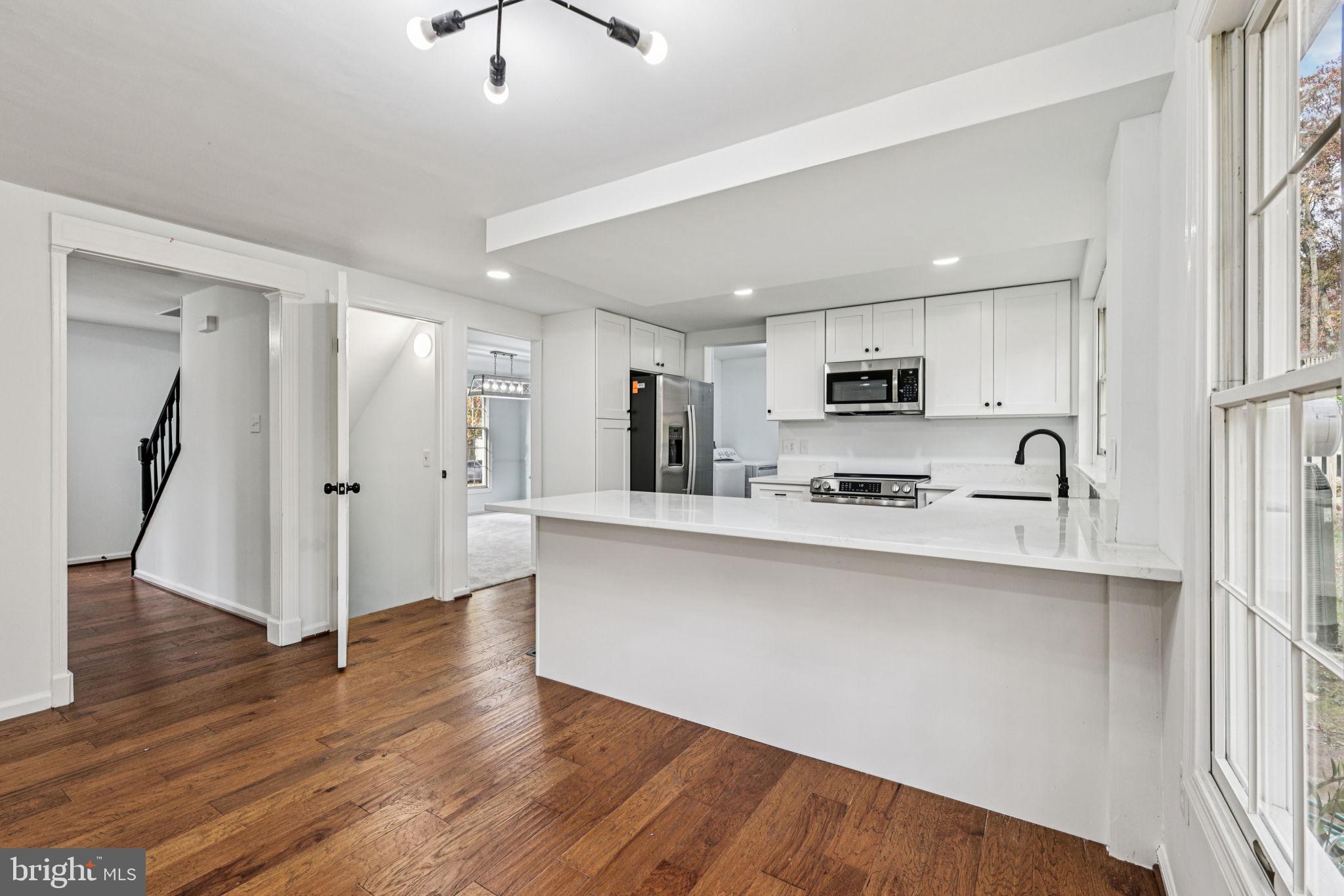 15331 EDGEHILL DRIVE