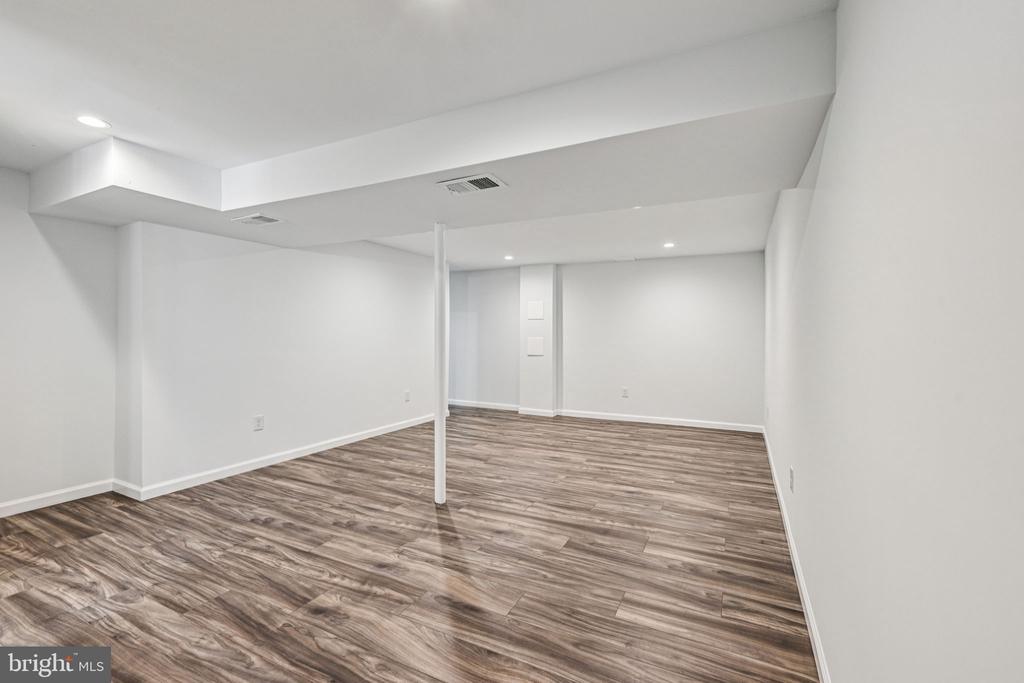 15331 EDGEHILL DRIVE