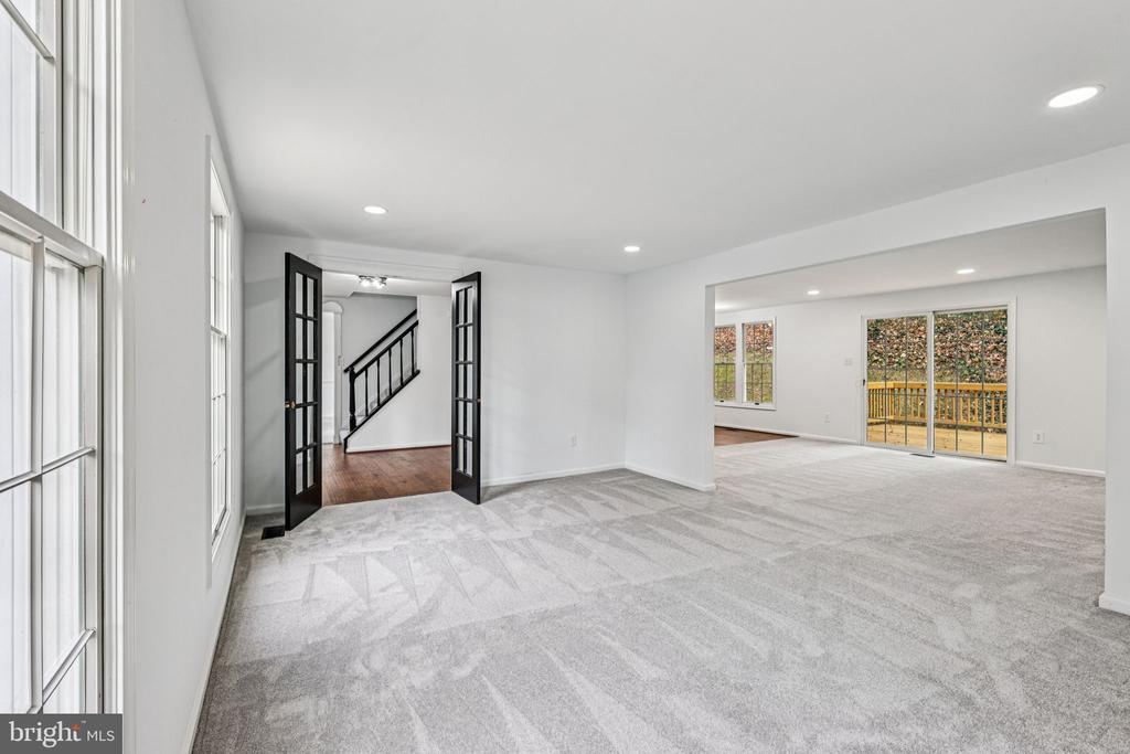 15331 EDGEHILL DRIVE