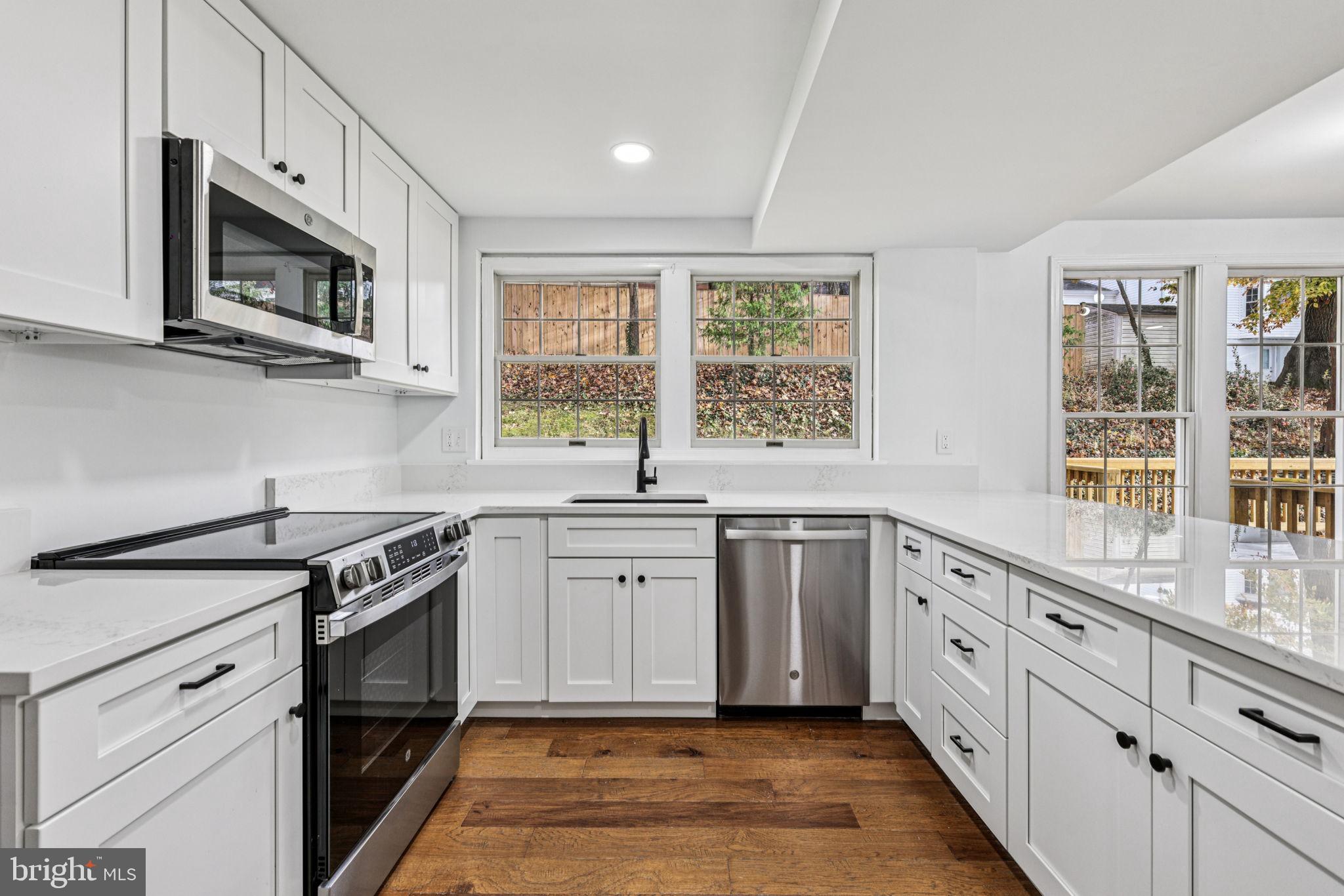 15331 EDGEHILL DRIVE