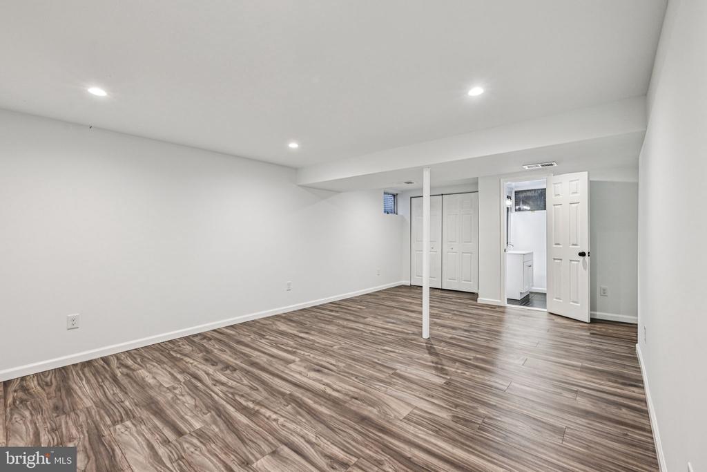 15331 EDGEHILL DRIVE