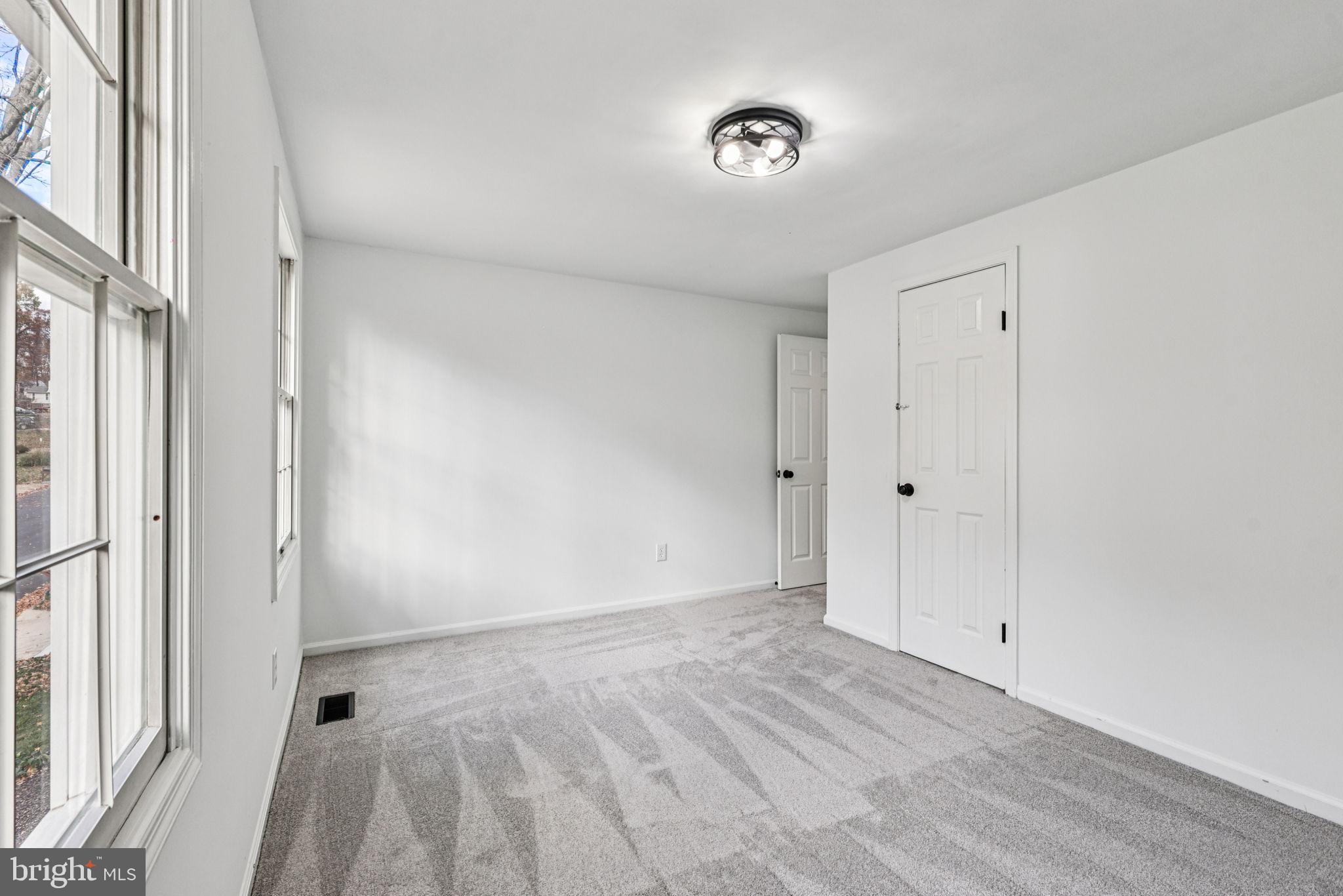 15331 EDGEHILL DRIVE