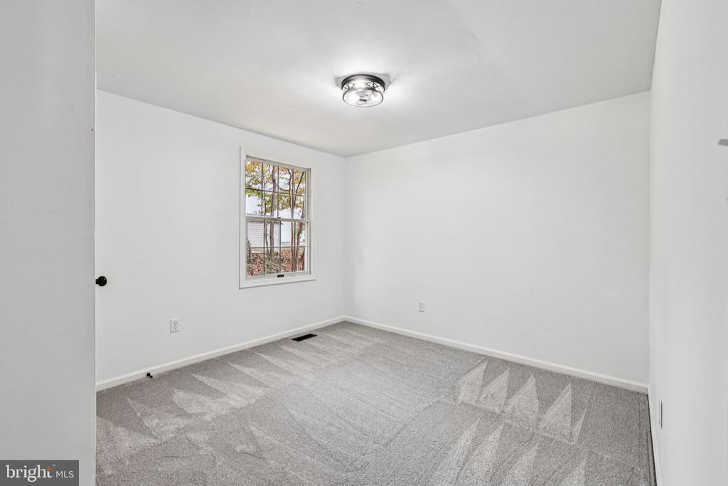 15331 EDGEHILL DRIVE