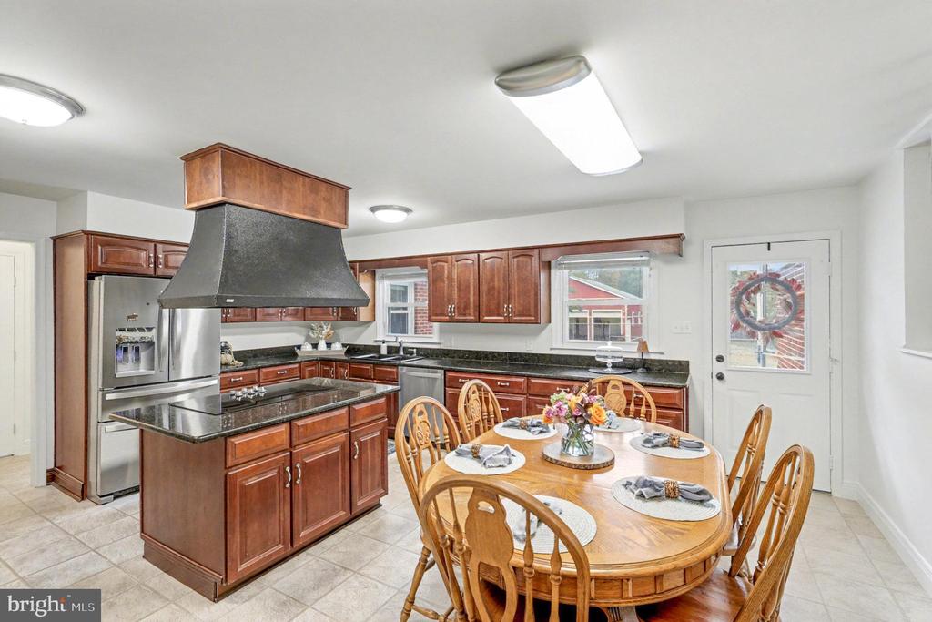 5000 BOBCAT COURT