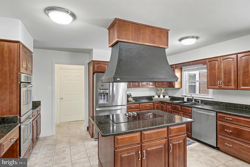 5000 BOBCAT COURT