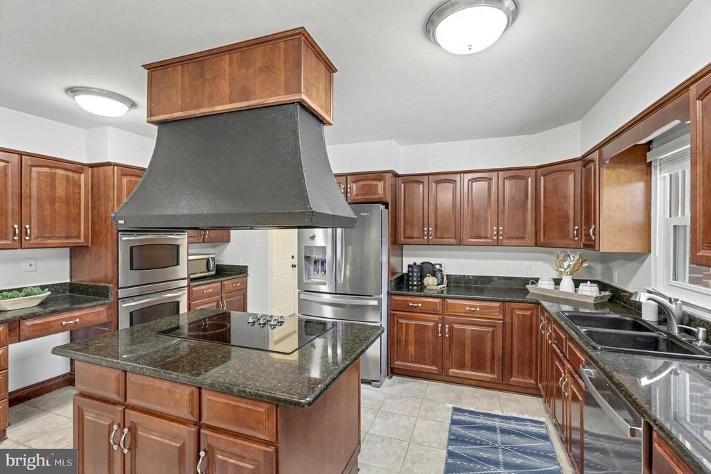 5000 BOBCAT COURT