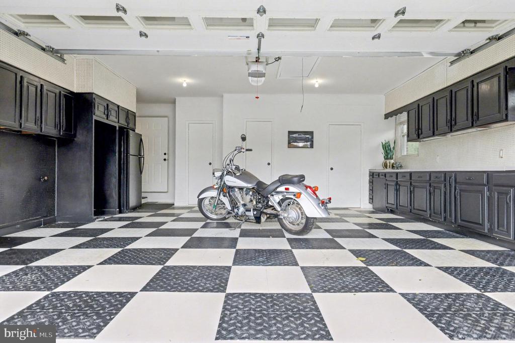 5000 BOBCAT COURT