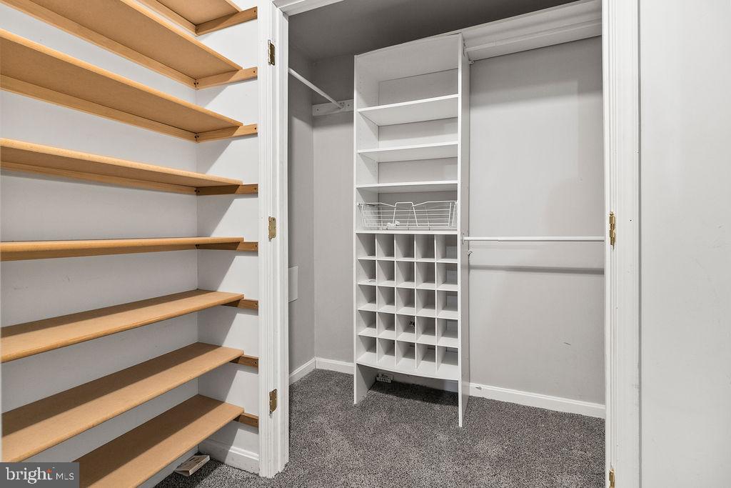 9871 UPPER MILL LOOP