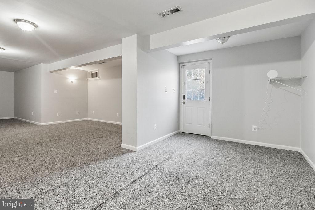 9871 UPPER MILL LOOP