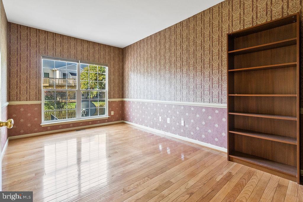 9871 UPPER MILL LOOP