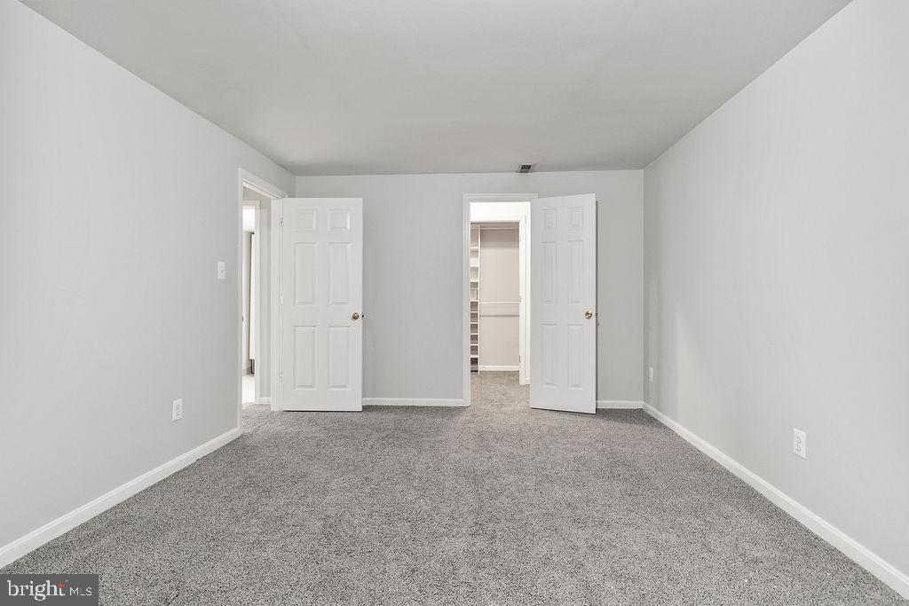 9871 UPPER MILL LOOP