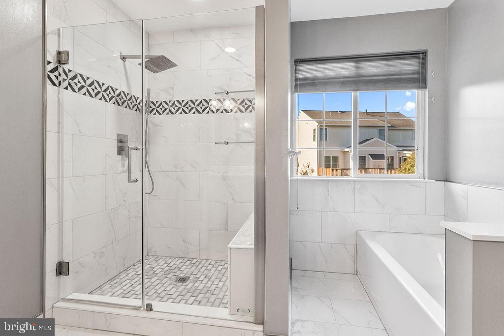 9871 UPPER MILL LOOP