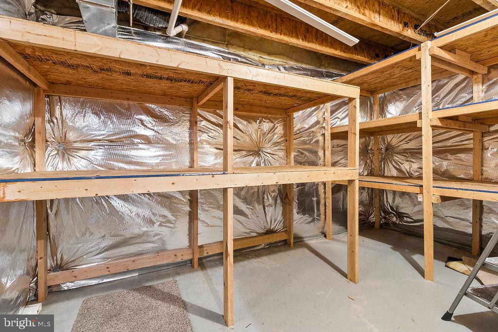 9871 UPPER MILL LOOP