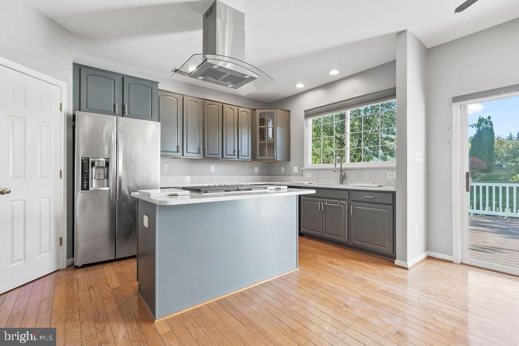 9871 UPPER MILL LOOP