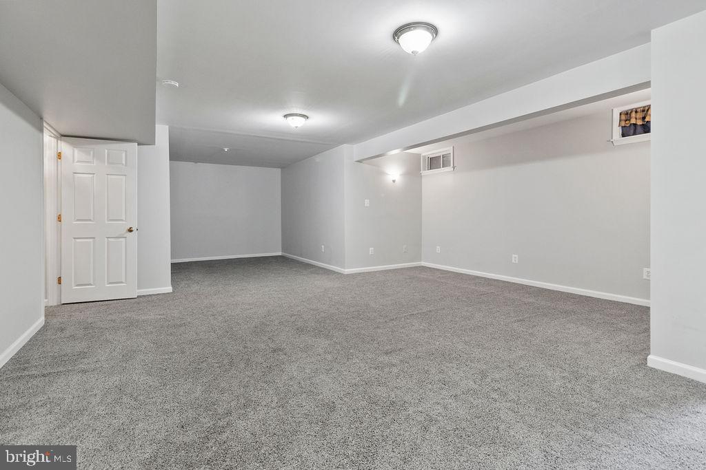 9871 UPPER MILL LOOP