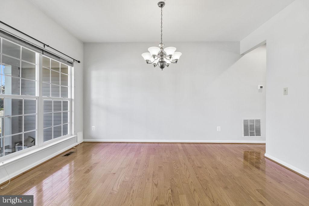 9871 UPPER MILL LOOP