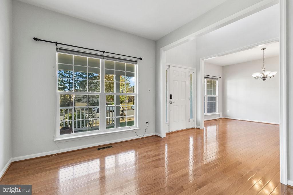 9871 UPPER MILL LOOP