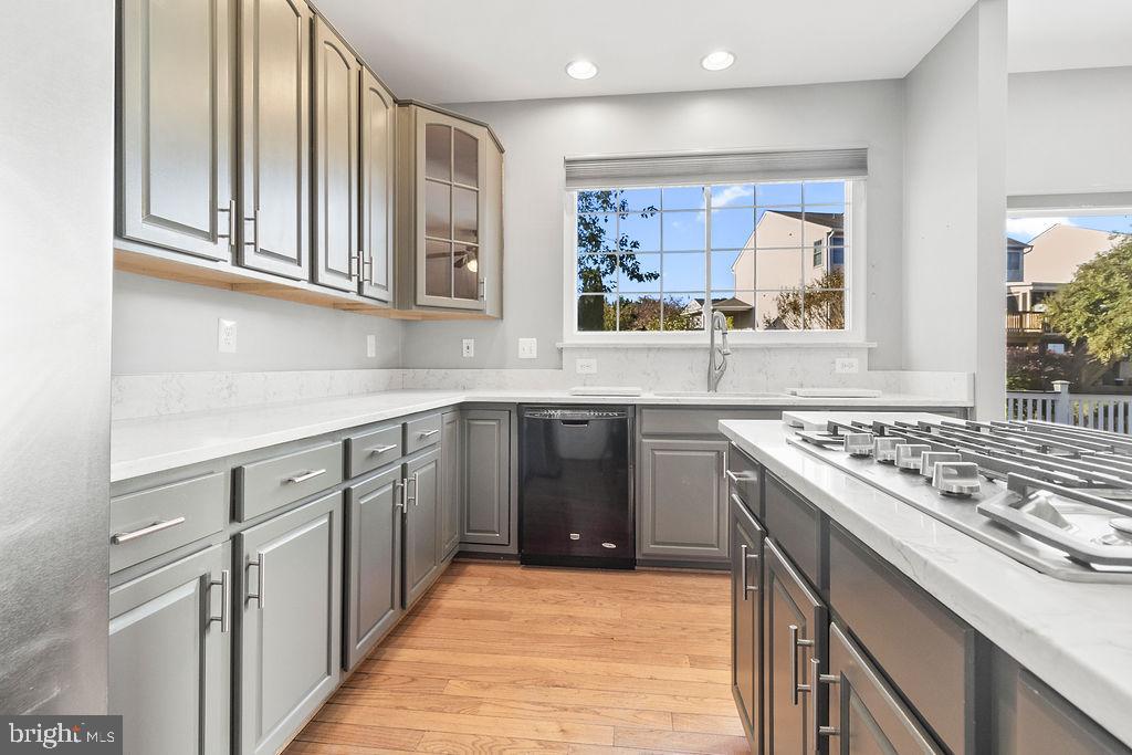 9871 UPPER MILL LOOP