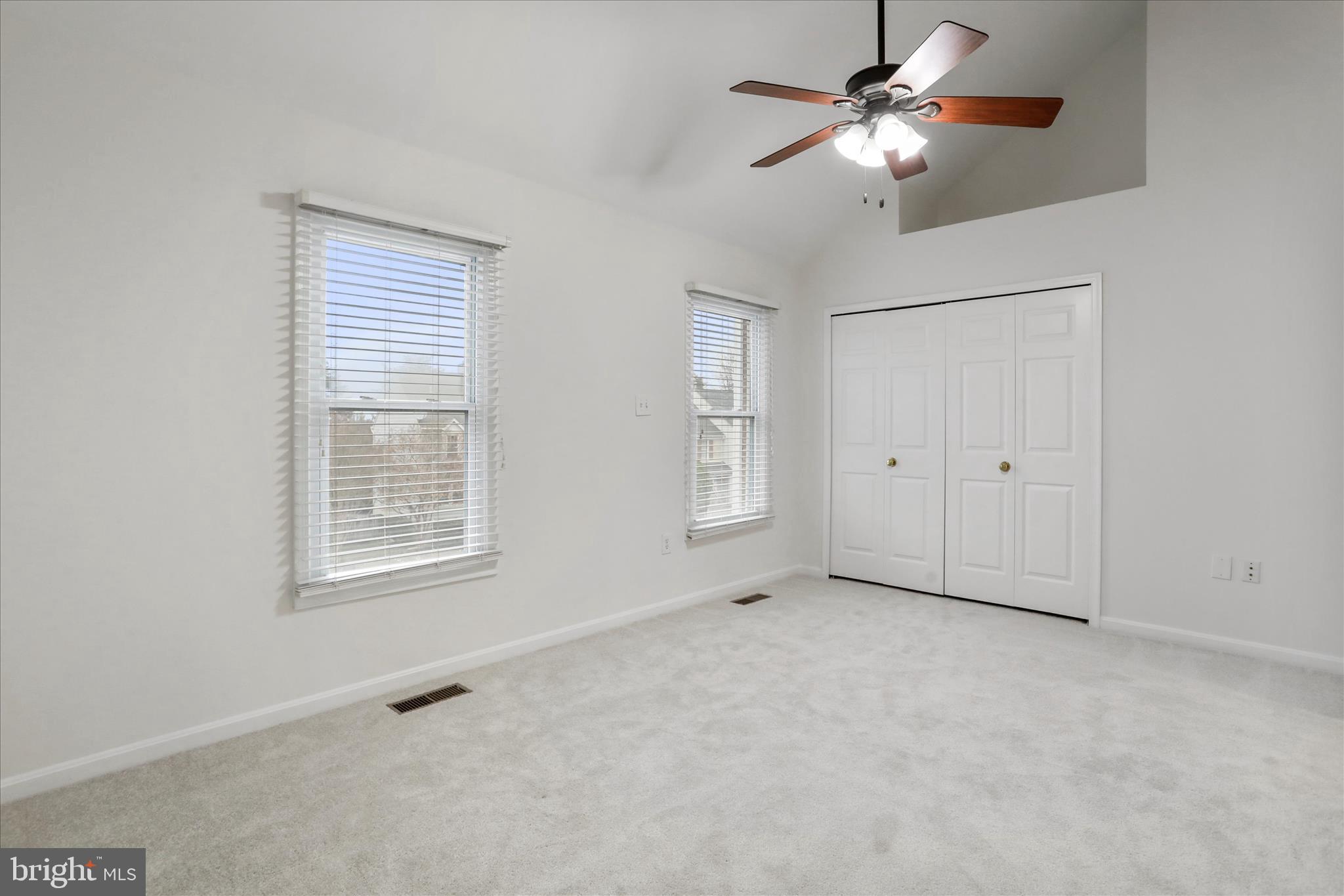 7858 BLUE GRAY CIRCLE