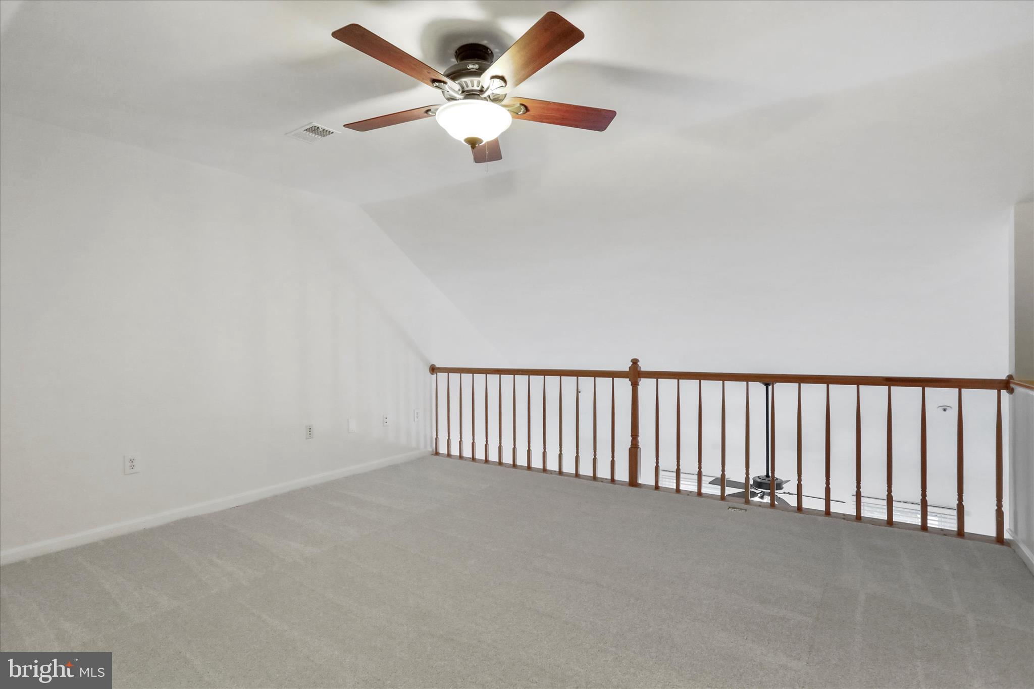 7858 BLUE GRAY CIRCLE