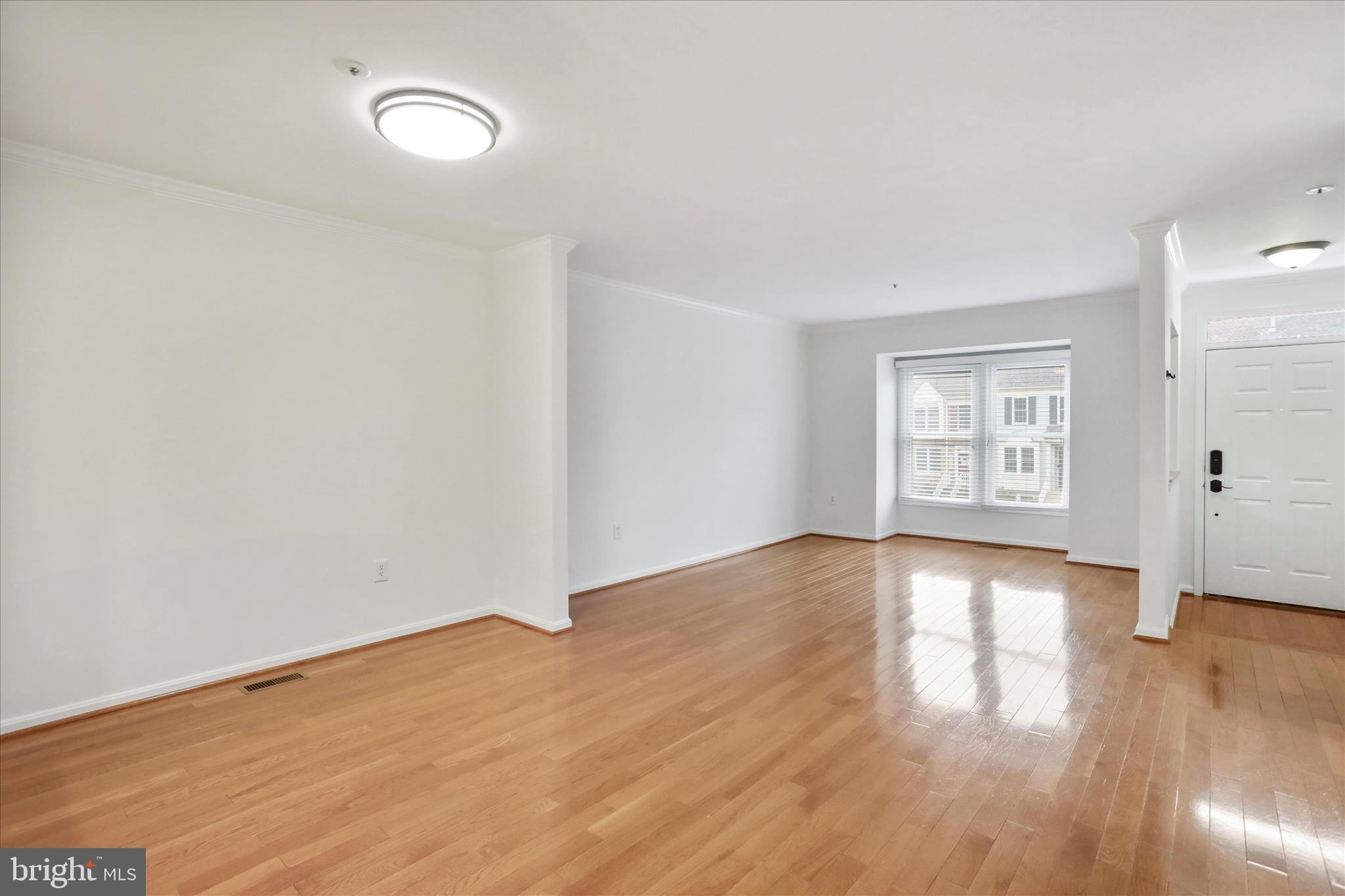 7858 BLUE GRAY CIRCLE