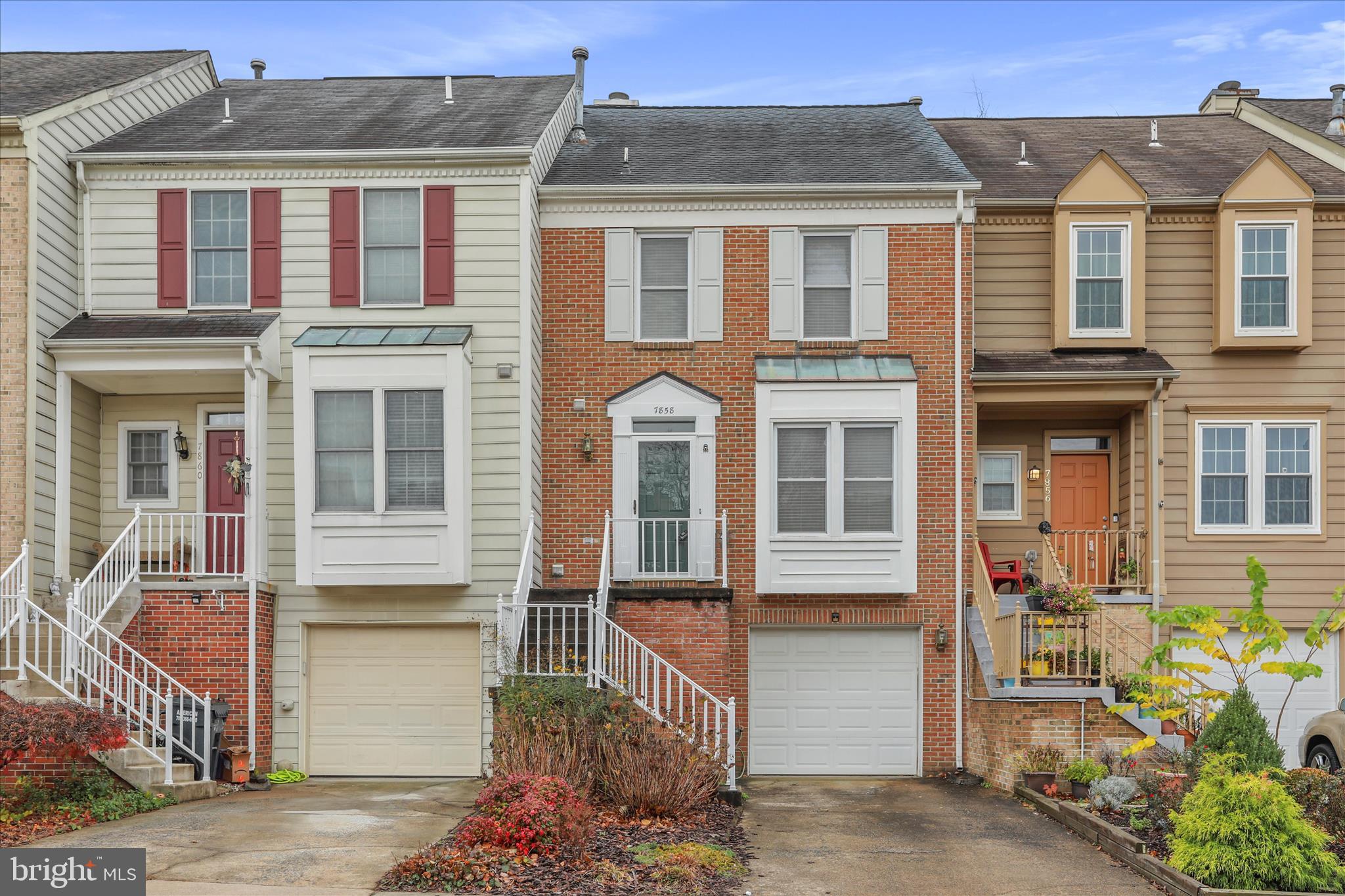 7858 BLUE GRAY CIRCLE