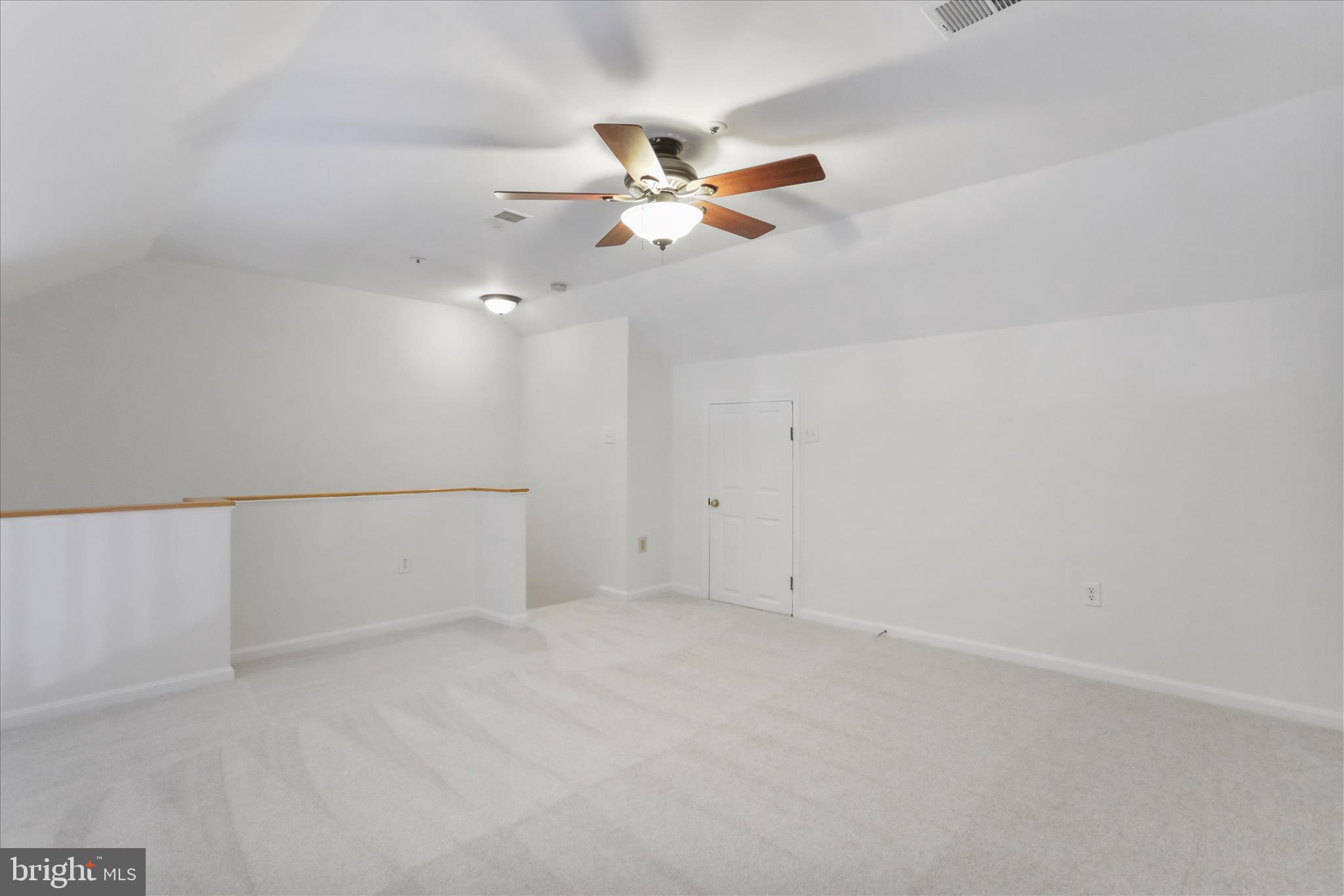 7858 BLUE GRAY CIRCLE